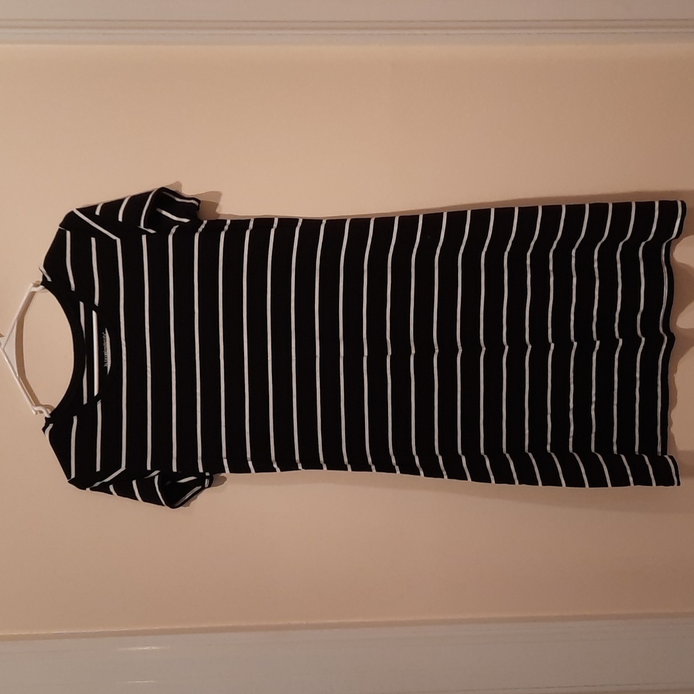 Black and white striped maternity dress xs